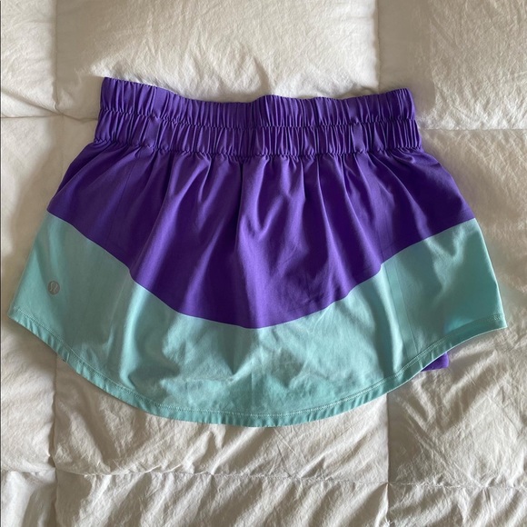 Lululemon skort - Picture 2 of 2